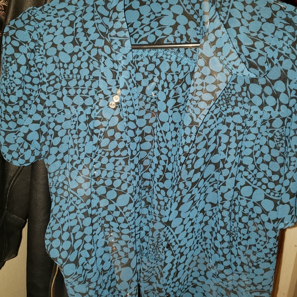 Spring blouse - Picture 11 of 11